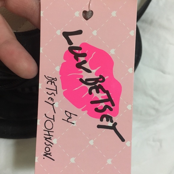 LUV BETSEY by Betsey Johnson Novelty Heart Cross - Picture 8 of 8